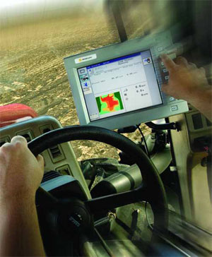 Un monitor di controllo installato su un trattore